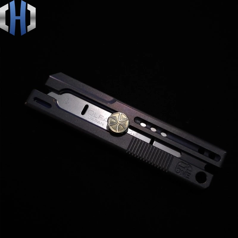 Three Generations Of Titanium Alloy Section Of Utility Knife Heavy Cutting Paper EDC Single Hand Opening And Closing Of The Box Three Generations Of Titanium Alloy Section Of Utility Knife Heavy Cutting Paper EDC Single Hand Opening And Closing Of The Box