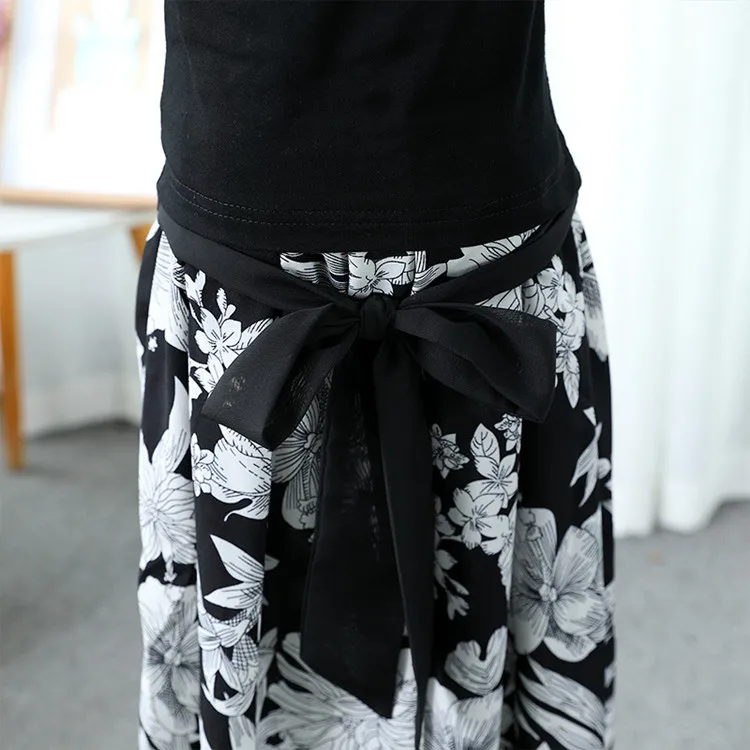 Family matching outfits T shirt father and son short pants mother and daughter loose pants set 750