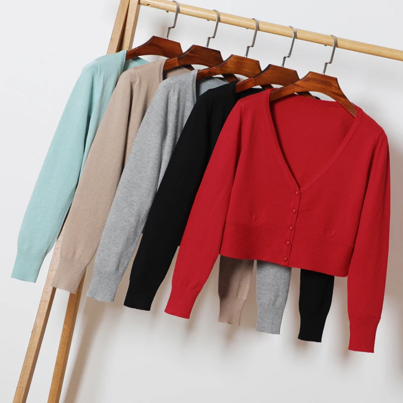 حجم M-XXL الربيع الخريف النساء الحياكة كامل كم العميق الخامس الرقبة قصيرة البلوزات بالأزرار الإناث محبوك لينة سترة للمرأة حجم M-XXL الربيع الخريف النساء الحياكة كامل كم العميق الخامس الرقبة قصيرة البلوزات بالأزرار الإناث محبوك لينة سترة للمرأة
