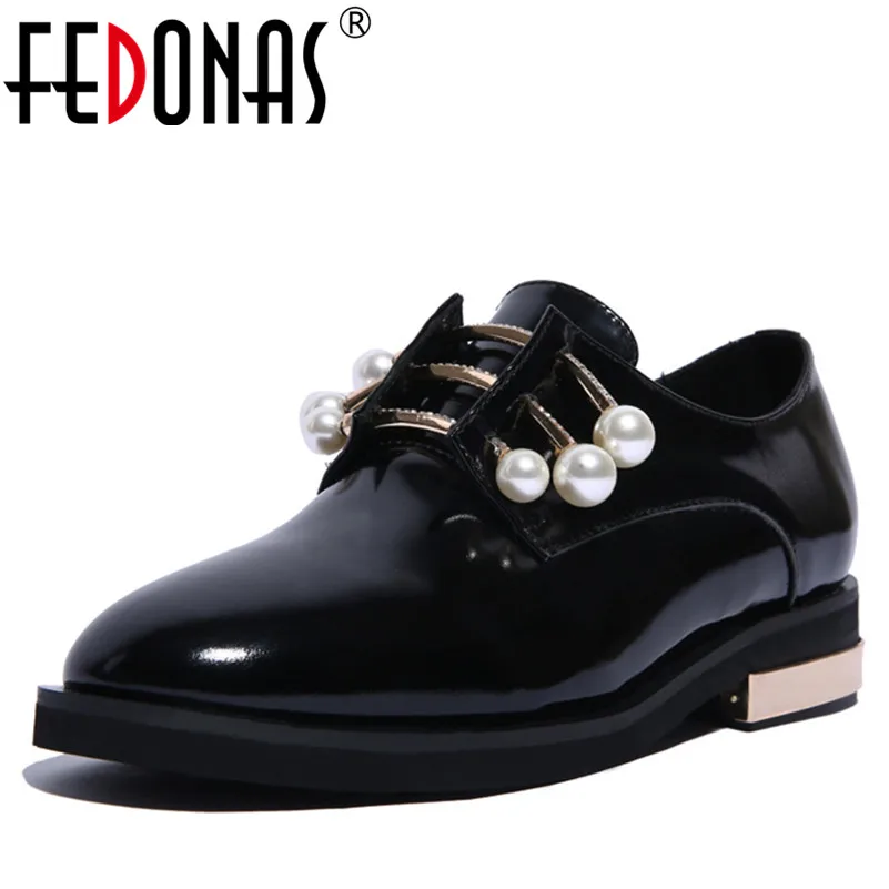 

FEDONAS Brand Design Women Wedding Working Pumps Pearl Metal Decoration Quality Round Toe Square heels Elegant Punk Shoes Woman