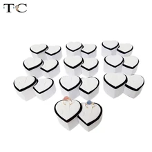 10 пар высококачественный деревянный выставочная витрина для украшений белый PU в форме сердца для свадьбы кольца держатель для ювелирных украшений