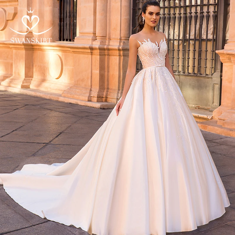 

Swanskirt Appliques Lace Satin Wedding Dress 2019 Elegant Bow Belt Ball Gown Beaded Bride Gown Customized Vestido de Noiva F207
