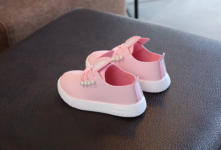 Новинка года; детские кроссовки для маленьких девочек; модная повседневная обувь для девочек с милыми жемчужинами и кроличьими ушками