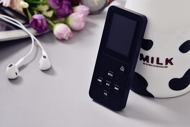 

Free shipping 2018 New Bluetooth Slim 1.4"LCD flash MP3 MP4 Player FM Radio Player 4GB 8GB 16GB 32GB 5 colors Play time 40 hours