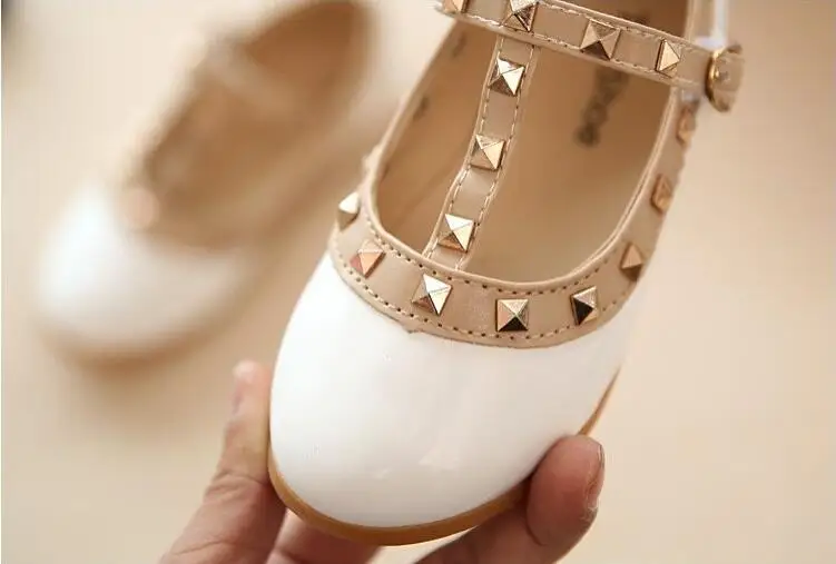 bata children's sandals children casual shoes girls spring autumn leather shoes fashion Rivet princess baby shoes Kids girls sandals children's shoes for high arches