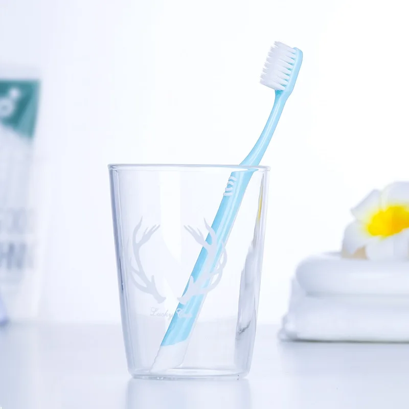 Escova de Dentes Macia para Proteger a Gengiva Adulto Pincel Fino Pacote Familiar Cor Aleatória 3 Pcs 2 Beleza e saúde