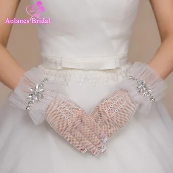 

Hot ivory Short Sheer Tulle Bridal Gloves Wrist Wedding Gloves Fingers Flower Illusion Wedding Dress Accessories High Quality