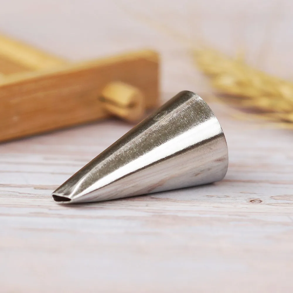#101S Piping Nozzle for Creating Rose Petal Shape Decorating Icing Tip Baking & Pastry Tools Bakeware Small Size