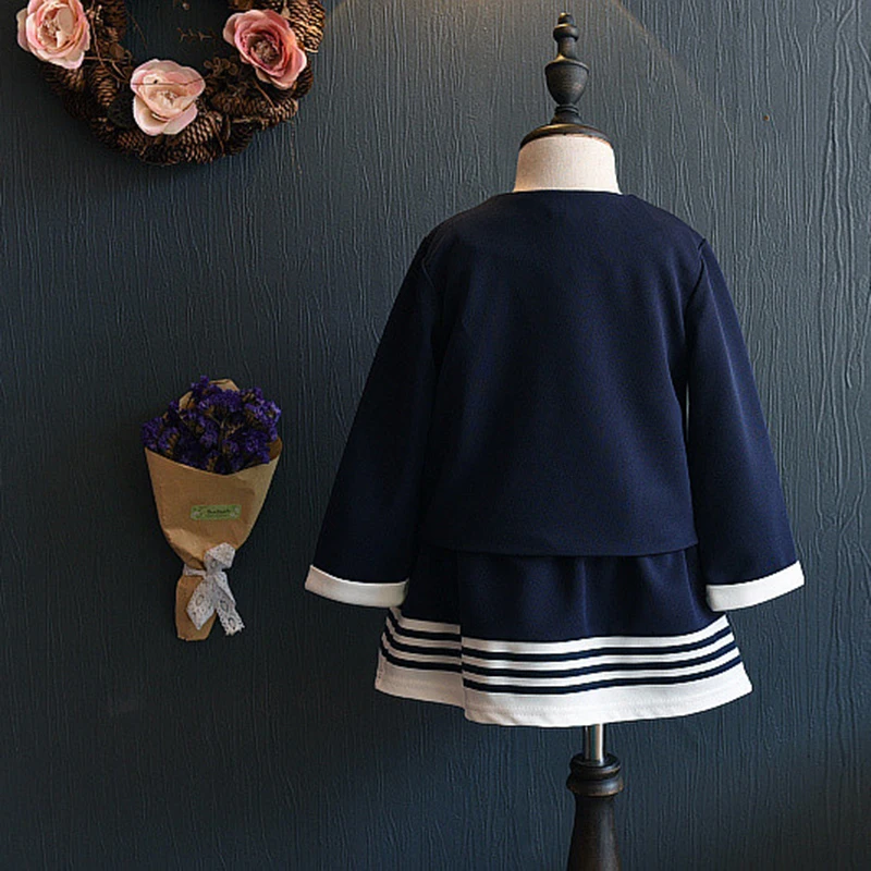 Эксклюзивная осенняя детская одежда комплект одежды для девочек костюм из темно-синей короткой куртки и юбки строгая детская школьная форма