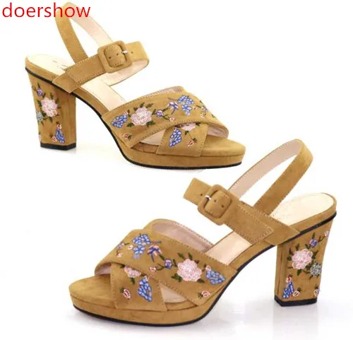 Chiaro Strass Doershow Alti cachi Delle verde Sandalo Colore Scarpe Africano Slm1 viola Degli 2018 Nuovo Caffè 21 Signore rosso Sexy Da Talloni Italiano Del Donna Pompe Il Nero blu aqqfC