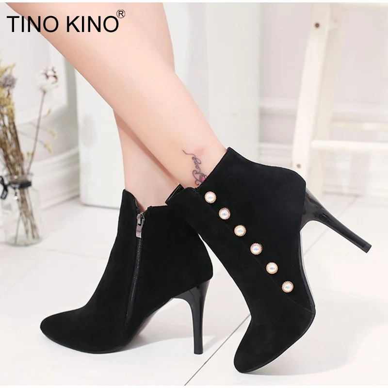 Goedkoop Herfst Winter Vrouwen Enkellaars Zwart Suede Zip Parel Knop Sexy Super Hoge Dunne Hak Laars Vrouw Wees Teen Mode schoenen Dame