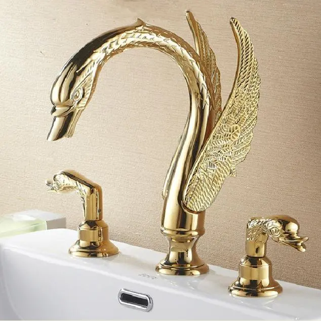The new European style retro art three hole all copper bathtub faucet