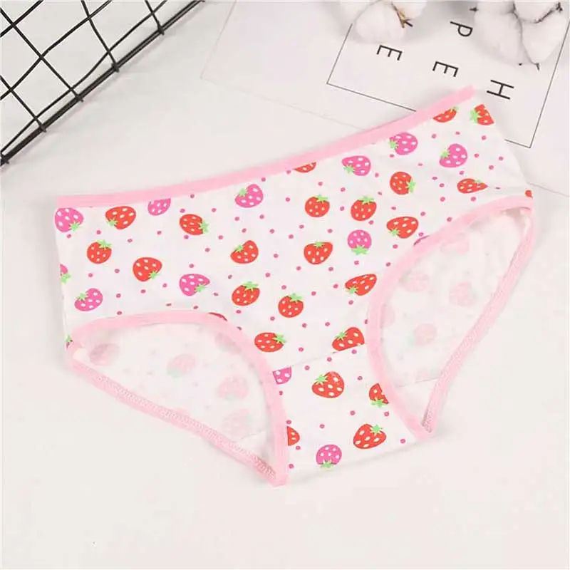 HUI GUAN Young Girl Cartoon Fruit Panties Female Cotton Seamless