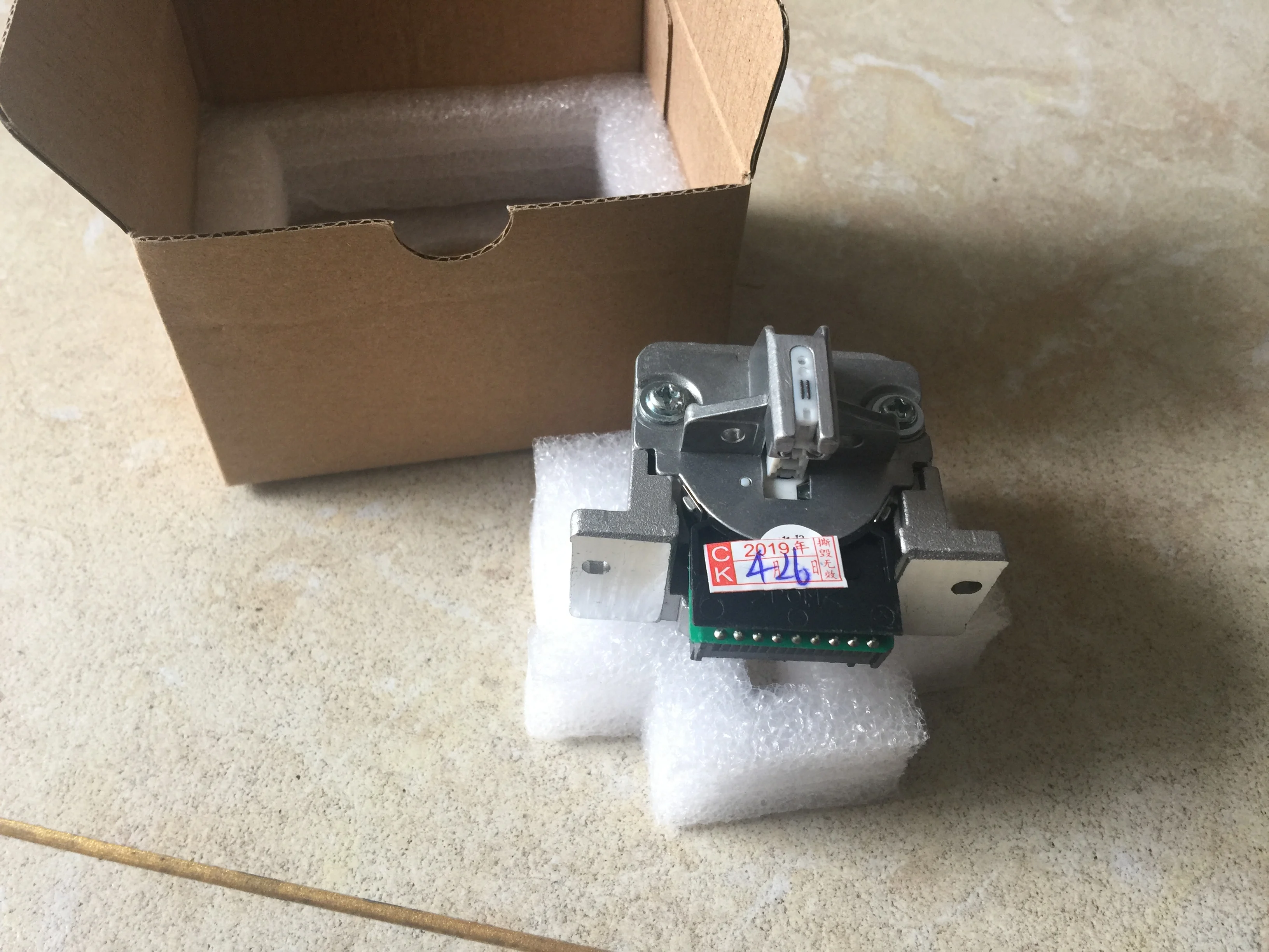

EPS F102000 FX890 печатающая головка FX2190 FX2175 Новинка для FX-890 FX-2175 печатающая головка OEM P/N #: 1275824 части принтера