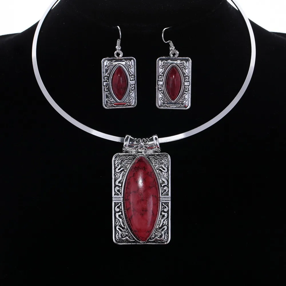 

Distinctive Tibetan Silver Oval Red Stones Pendant Women bib Vintage Necklace Jewelry