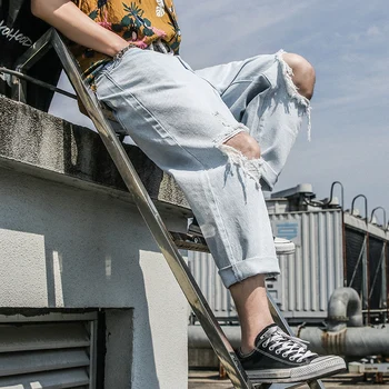 

Spring Fashion Nine Point Jeans Trend Broken Hole Denim Pants Korean Handsome Student Pants Wild Light Blue Jeans