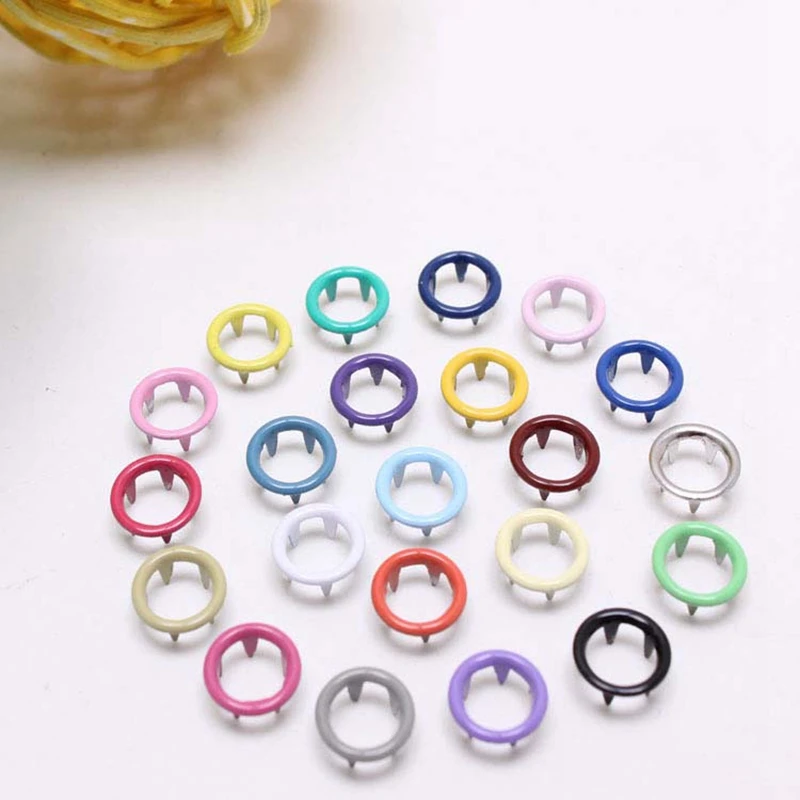 Кнопки для кукольной одежды. Кнопки пробивные гамма 15мм. Кнопочки для одежды детской. Заклёпки для одежды 5 мм. Кнопки для одежды металлические.