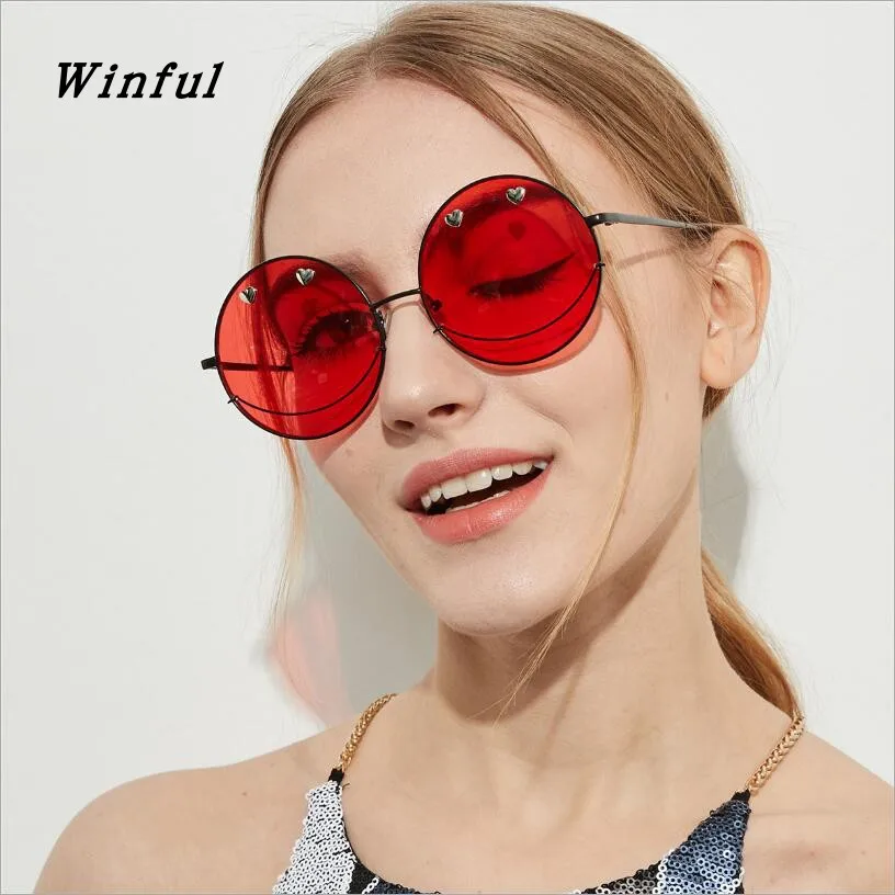 

2019 Brand New Designer Smiley Sunglasses Women fashion Large round sun glasses trend Cute Heart shape UV400 Female Gafas de sol