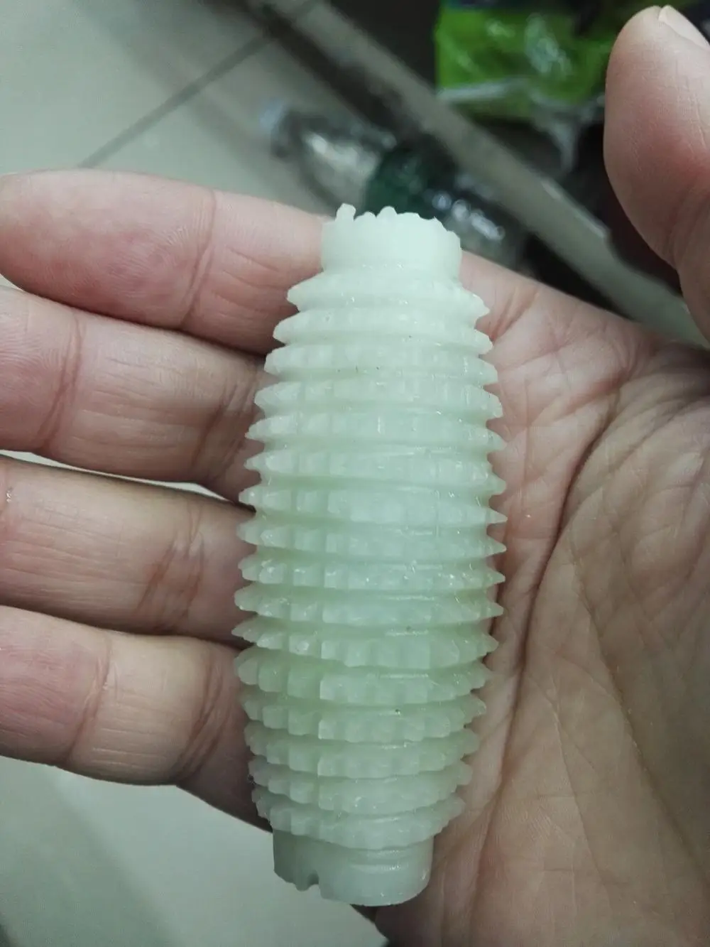 

Natural Xiuyu hand thorn to play pieces