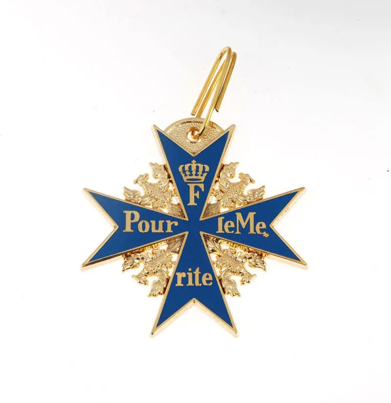 

WWI WW1 GERMAN ARMY BLUE MAX MEDAL BADGE WITH RIBBON AND BOX