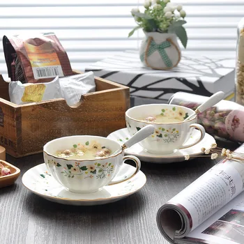 

Fashion tea cups and saucers tea party bone china porcelain coffee cup espresso tazas de cafe teacup Teapot home Drinking 200ml