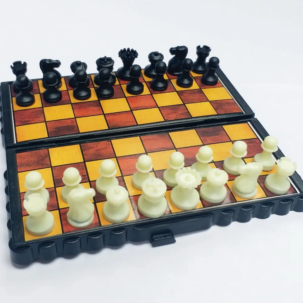 E832 Magnet Chess  21g