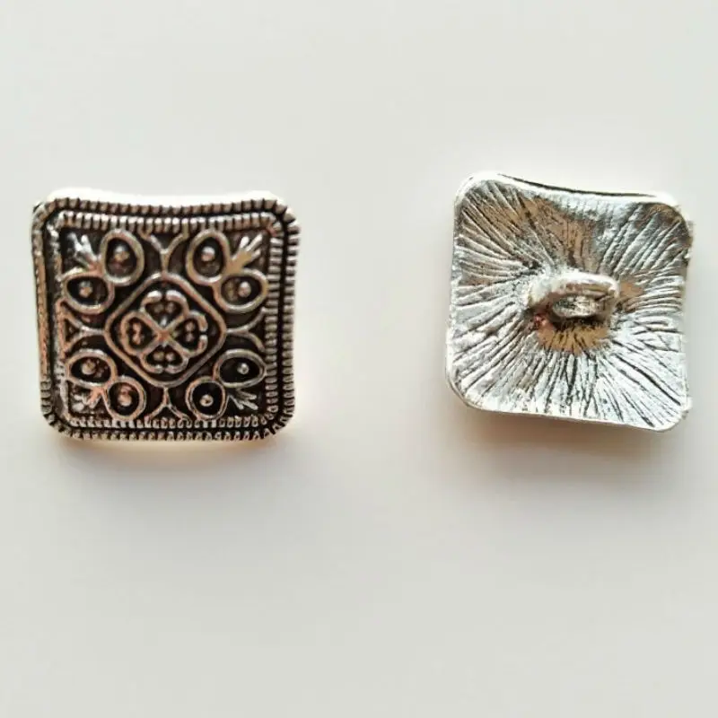 

10pcs/lot One-Hole Square Buttons Sewing-On Antique Silvery Button For Clothes Fashion Craft For DIY Decoration 13mm