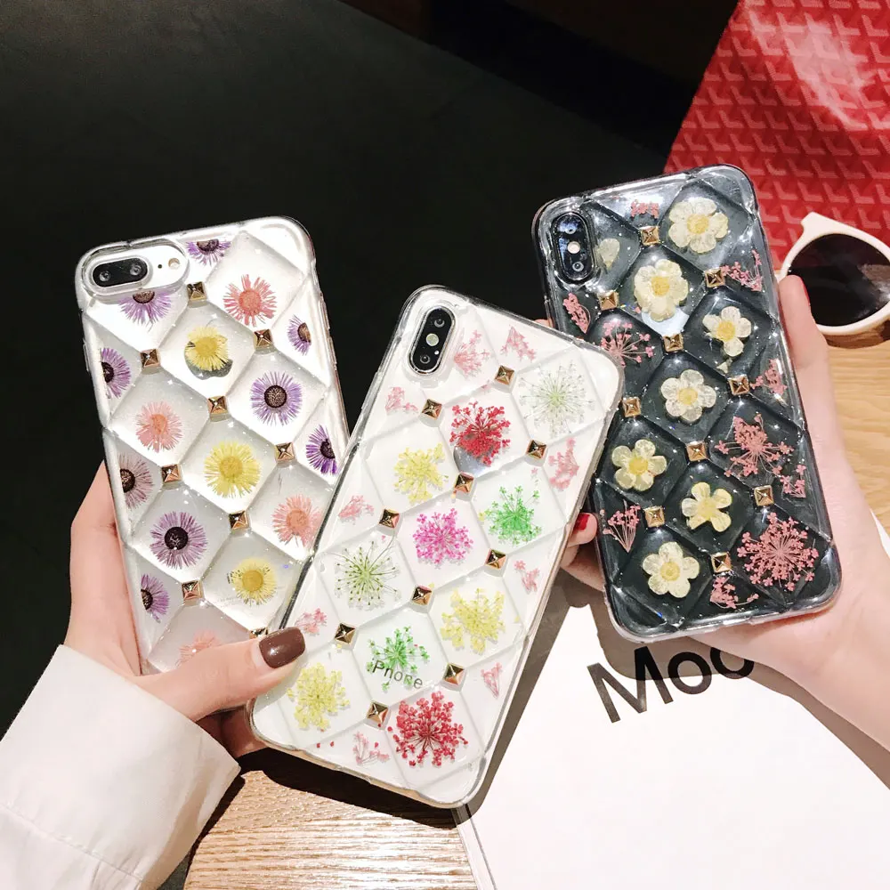 

Unique Luxury Real Dried Flowers Cover For IPHONE X XR XS MAX Transparent TPU For IPHONE 8 7 6 6S PLUS Rivets iPhone 8PLUS Case