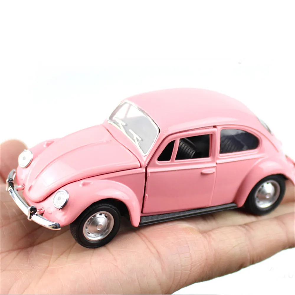 

1:32 Simulation Alloy Diecast Car Model Antique Beatles Car Pink Beetle Toy Retro Vehicle Perfume Birthday Gift for Children