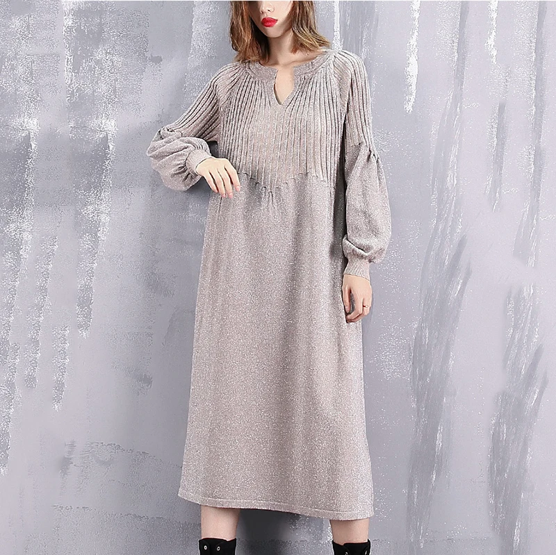 [EAM] 2019 New Spring Winter V-collar Long Lantern Sleeve Back Lurex Striped Stitch Loose Brief Dress Women Fashion Tide JI625