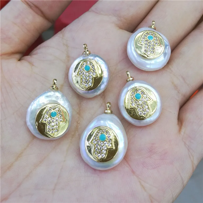 

Hot!!! 10pcs/lot White Irregular Mother of Pearl Shell Small Evil Eye Fatima Hamsa Hand Necklace Pendant for Jewelry Making