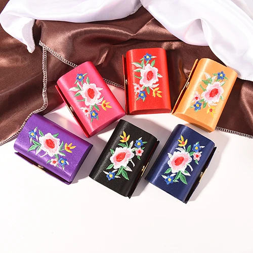

Flower Design Chinese Style Makeup Bag Retro Lipstick Case Brocade Embroidered Cosmetic Bag With Mirror 1PCS Random Color