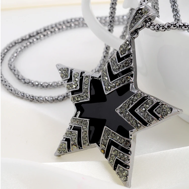 

European All Match Hollow Five Star Full Rhinestone Black Glazed Pendant Sweater Necklace N2747