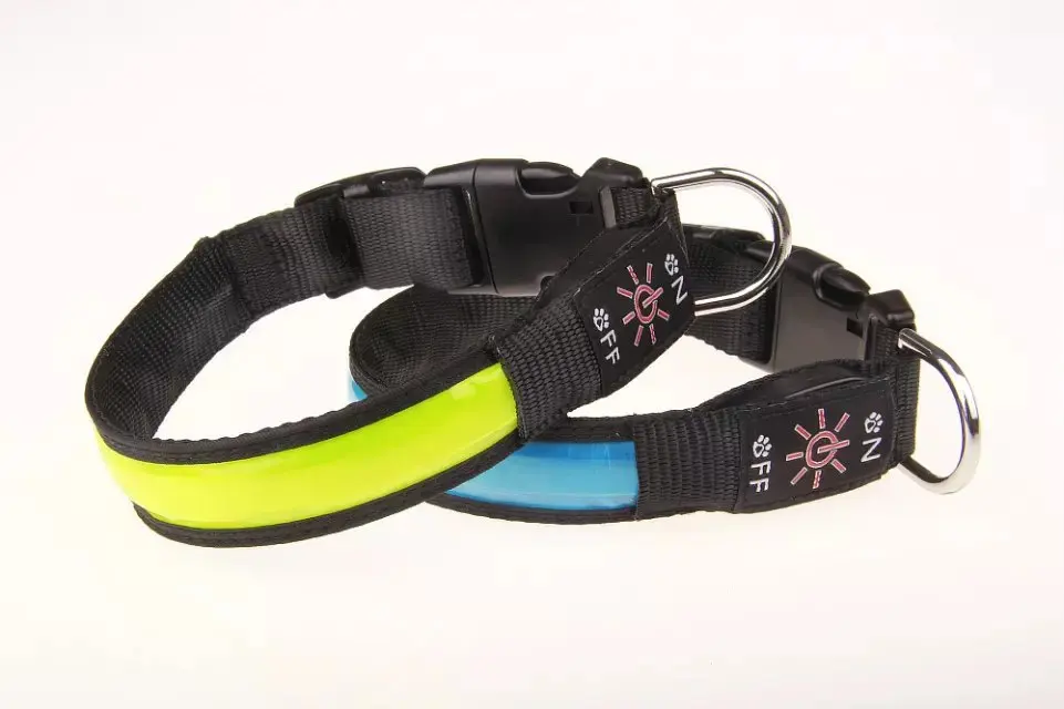 

DOGLED LED Flashlight Dog Cat Collar Glowing Pendant Night Safety Pet Leads Necklace Luminous Bright Decoration Collars For Dogs