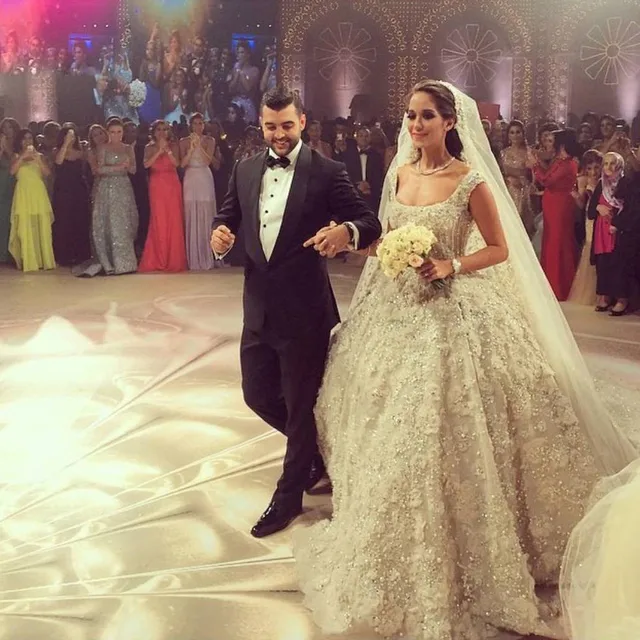 Saudi Arabia Ball Gown Princess Wedding Dress 2016 Robe De Mariage Saudi Arabia Ball Gown Princess Wedding Dress 2016 Robe De Mariage Sparkle Beading Liques Vintage