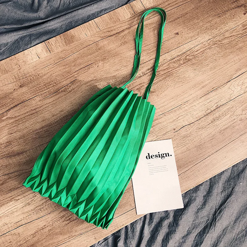 10606652000_446570302