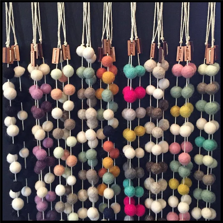 

Nordic Handmade Macaron Wool Balls String Kids Room Crib Netting Decoration Tent Decoration Photography props