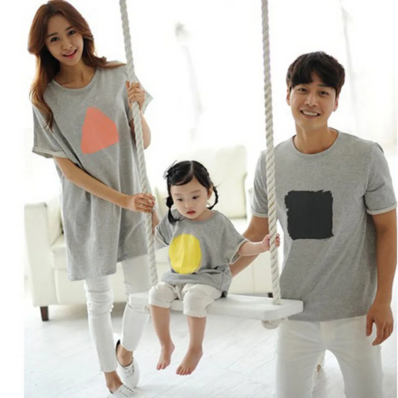 

Fashion Family Matching clothing Summer Short-sleeve T-shirt Matching Family Clothing Outfits For Mother Daughter And Father Son