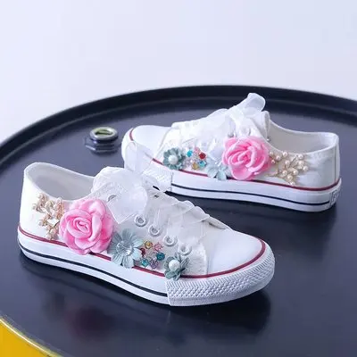 

2019 New Sweet Flowers Women Canvas Shoes Flat Shoes Women Low-top Pearl Ladies Canvas Sneaker Sport Student Shoes White Black