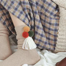 Новые модные женские носки с помпонами женские осенние зимние толстые теплые шерстяные носки кисточки шар-помпон Повседневная шикарная винтажная 1 пара