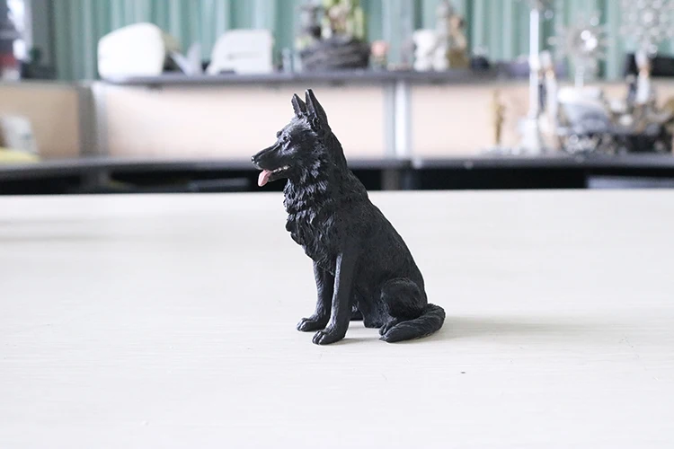 Simulation German Shepherd Model Shepherd Wolf Dog Black Back Car Decoration Resin Crafts Figurines Miniatures Decoration Crafts