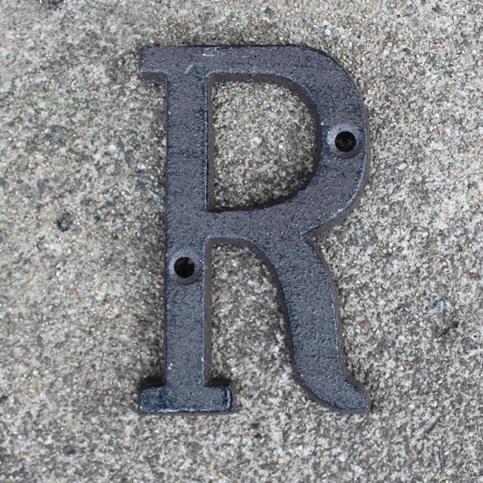 буквы металлические маленькие. металлические буквы на кафе. металлическая буква z. буквы из металла. чугунные буквы.
