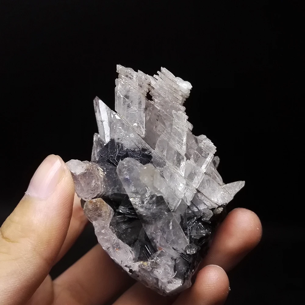 

187g New Arrivals Natural specularite crystal Rare crystal type