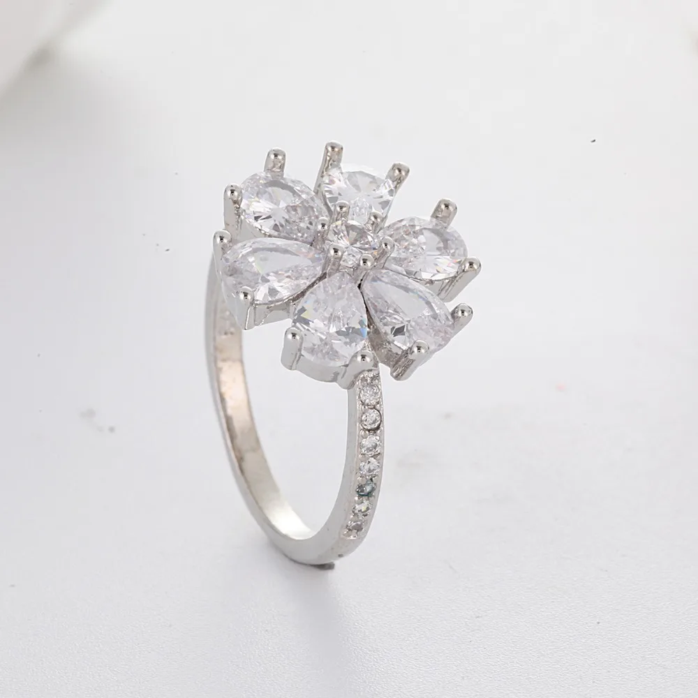 White Stone Wedding Ring Romantic Petals Engaggement Ring