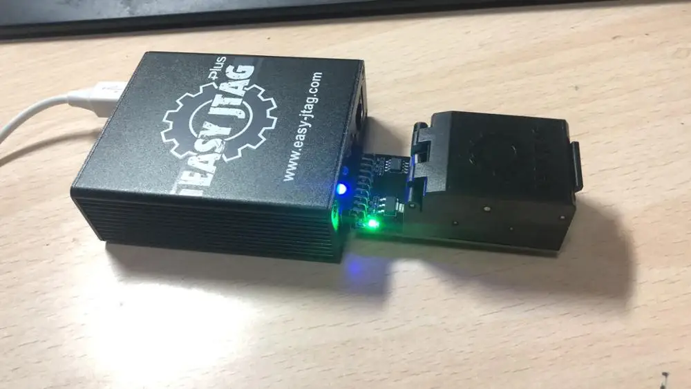 easy j-tag plus box with Easyjtag UFS 153 Sockets