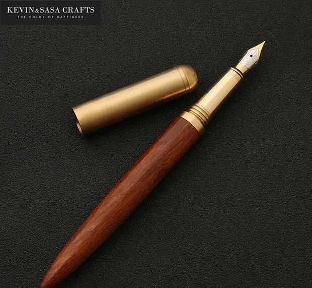 ручка на прозрачном фоне. Jinhao 80. монтбланк перьевая ручка. перьевая ручка «ошино» platinum. Ink pen.