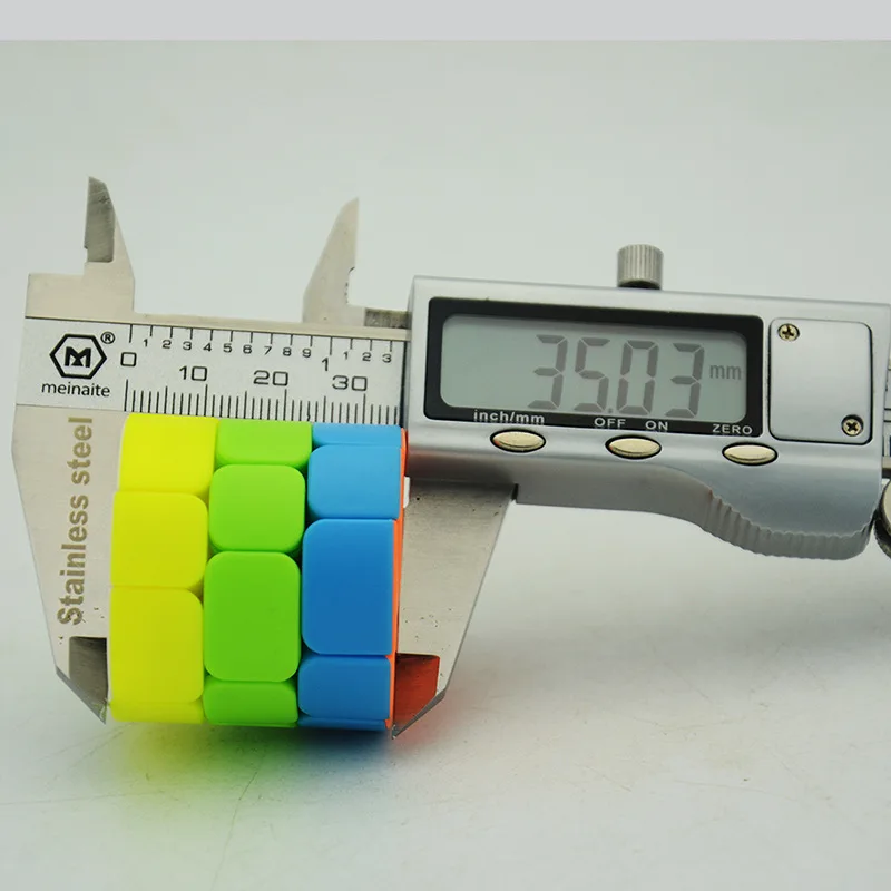 

Mini cylinder key chain magic cube, speed cube key chain, educational toys, children's Christmas gifts