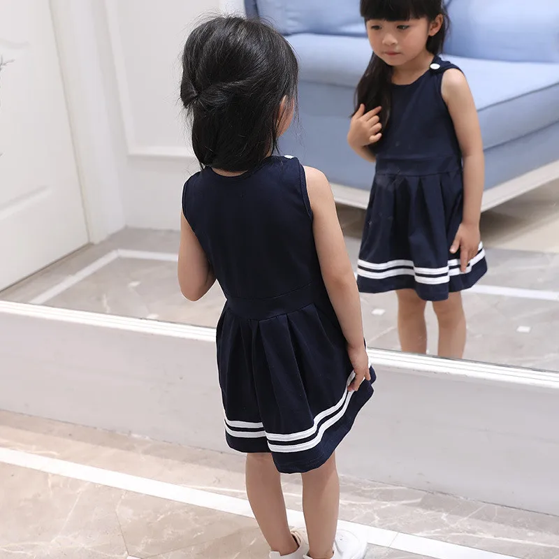Модное корейское милое плиссированное платье без рукавов для маленьких девочек сарафан с круглым вырезом летняя детская одежда платье для девочек