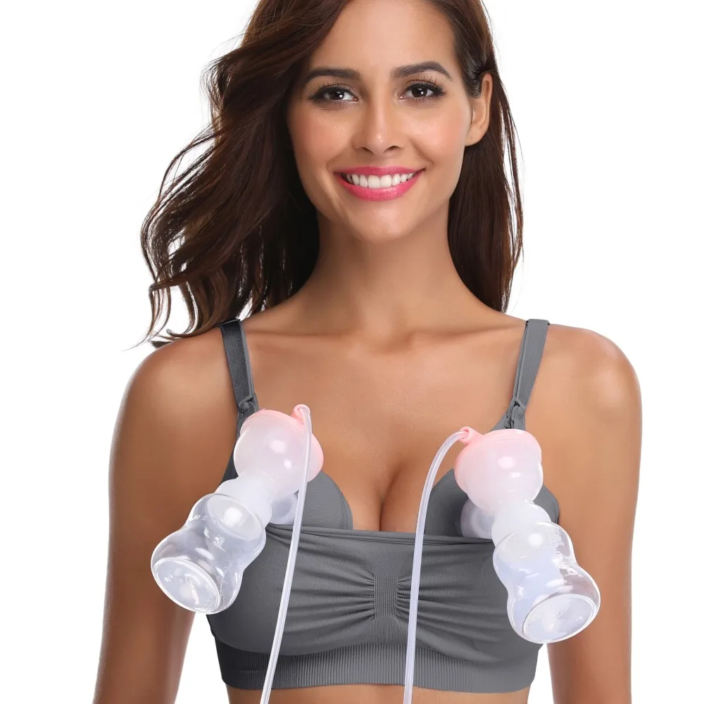 Лифчик для молокоотсоса. Лифчик в руке. Лифчик руки. Бюстгальтер с руками внутри. Лифчик руки.