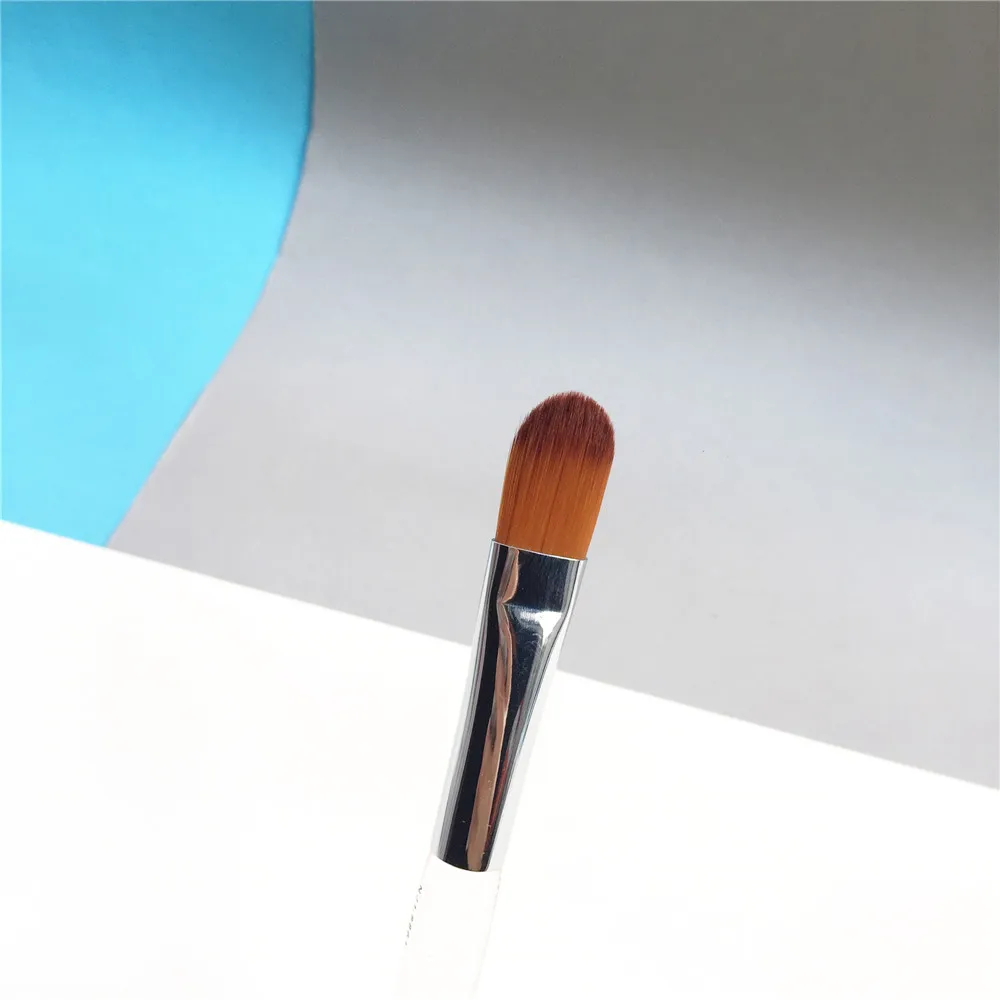 Trish McEvoy Brush 66 Cream Blender Brush _ 4